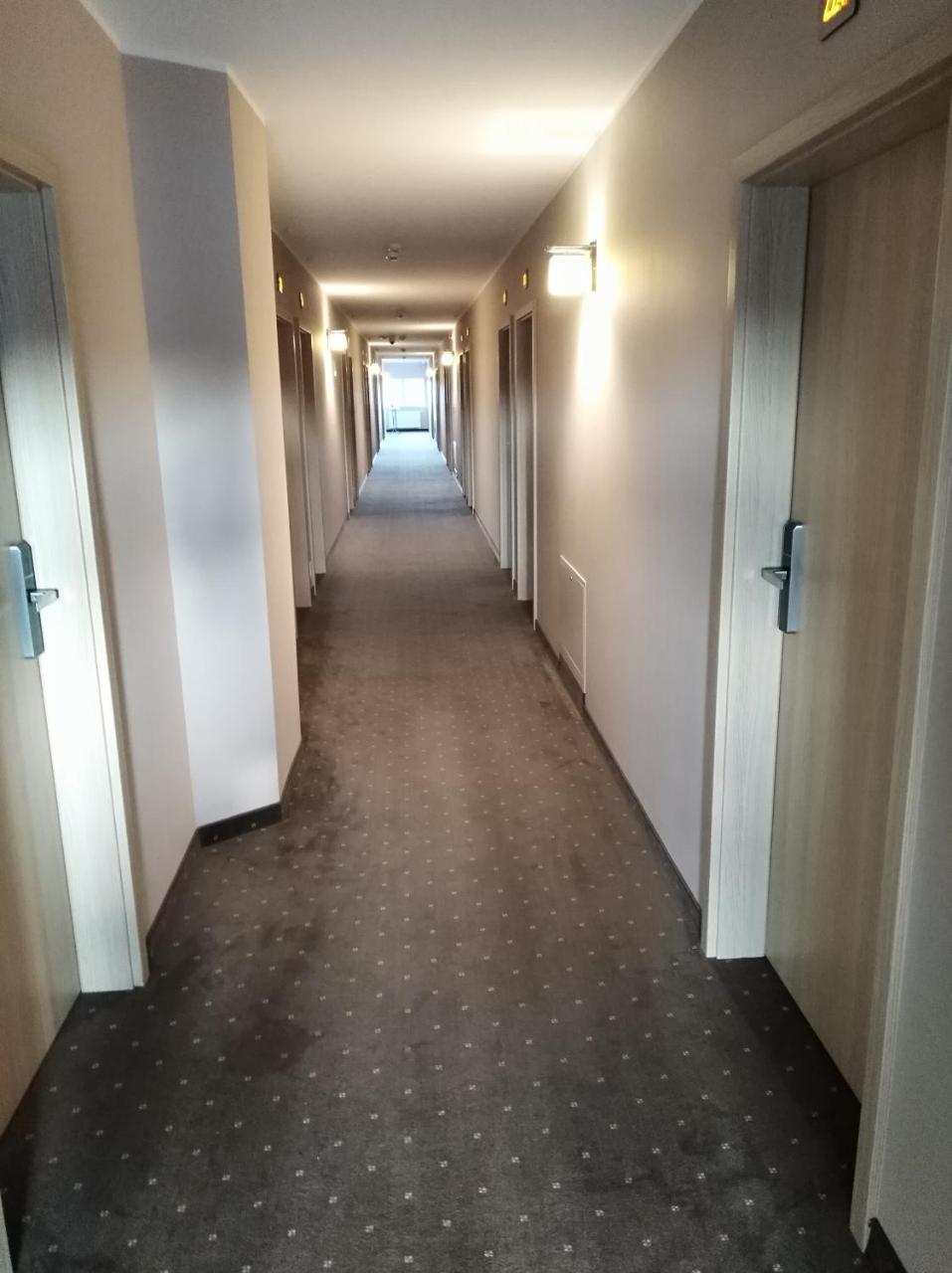 Hotel Nekla Exteriér fotografie